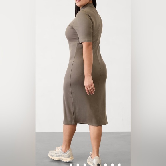 RIB MOCK NECK SHORT SLEEVE DRESS - Picture 3 of 5